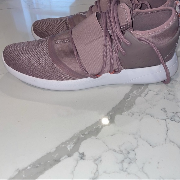 Fabletics lavender sneakers NWOT - Picture 6 of 13